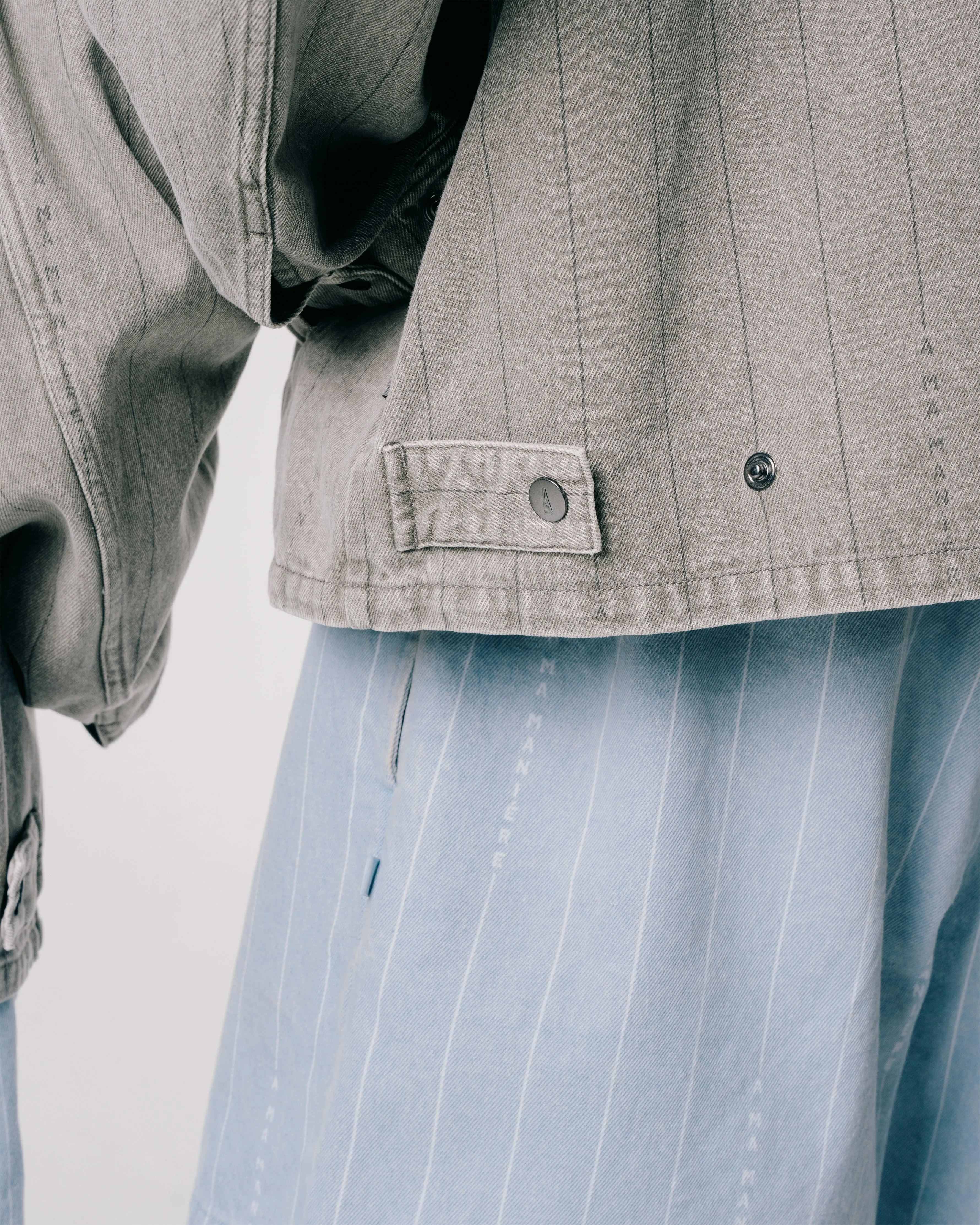 VESTE A MA MANÍERE Vêtements	COLLECTION W.Y.W.S.