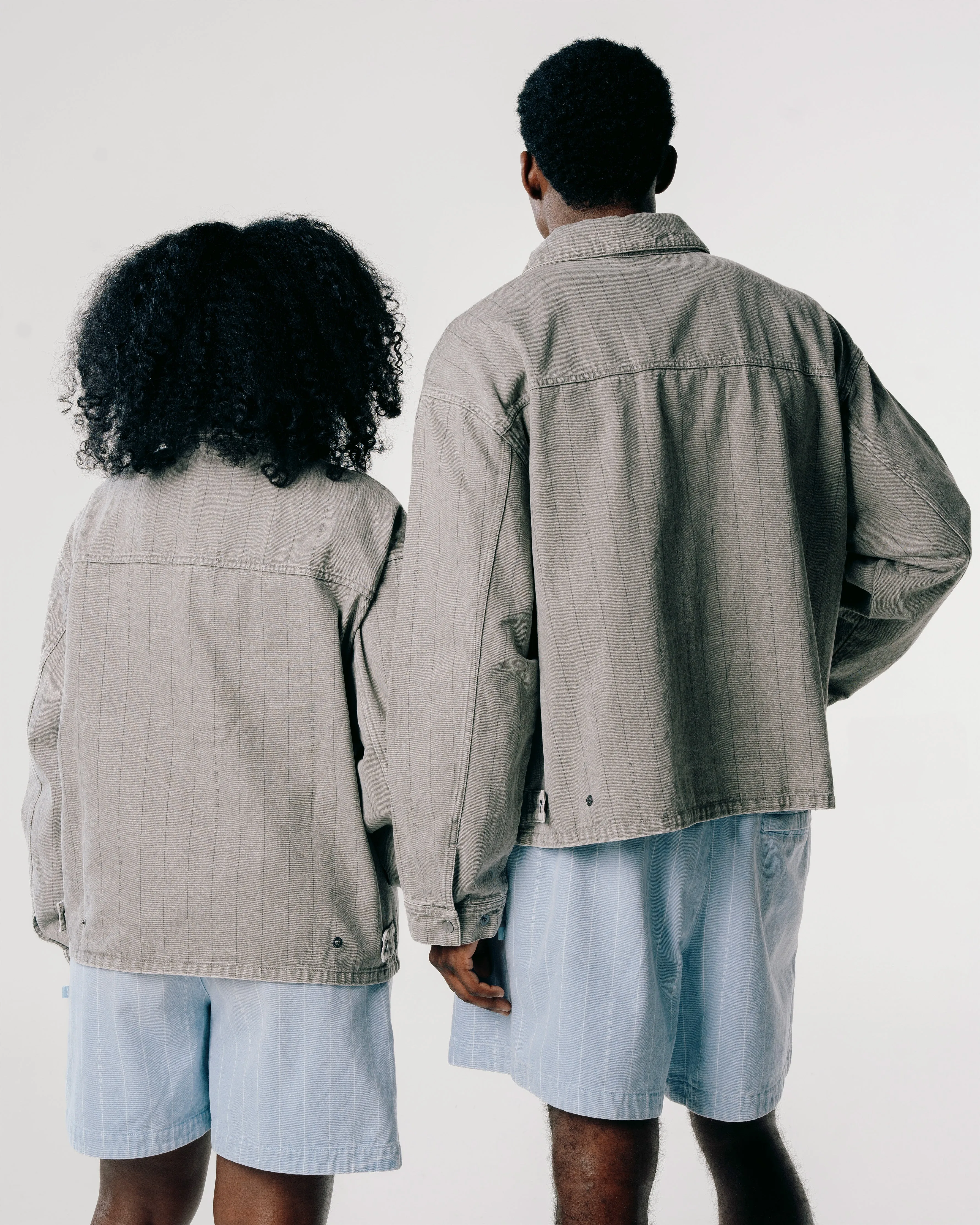 VESTE A MA MANÍERE Vêtements	COLLECTION W.Y.W.S.