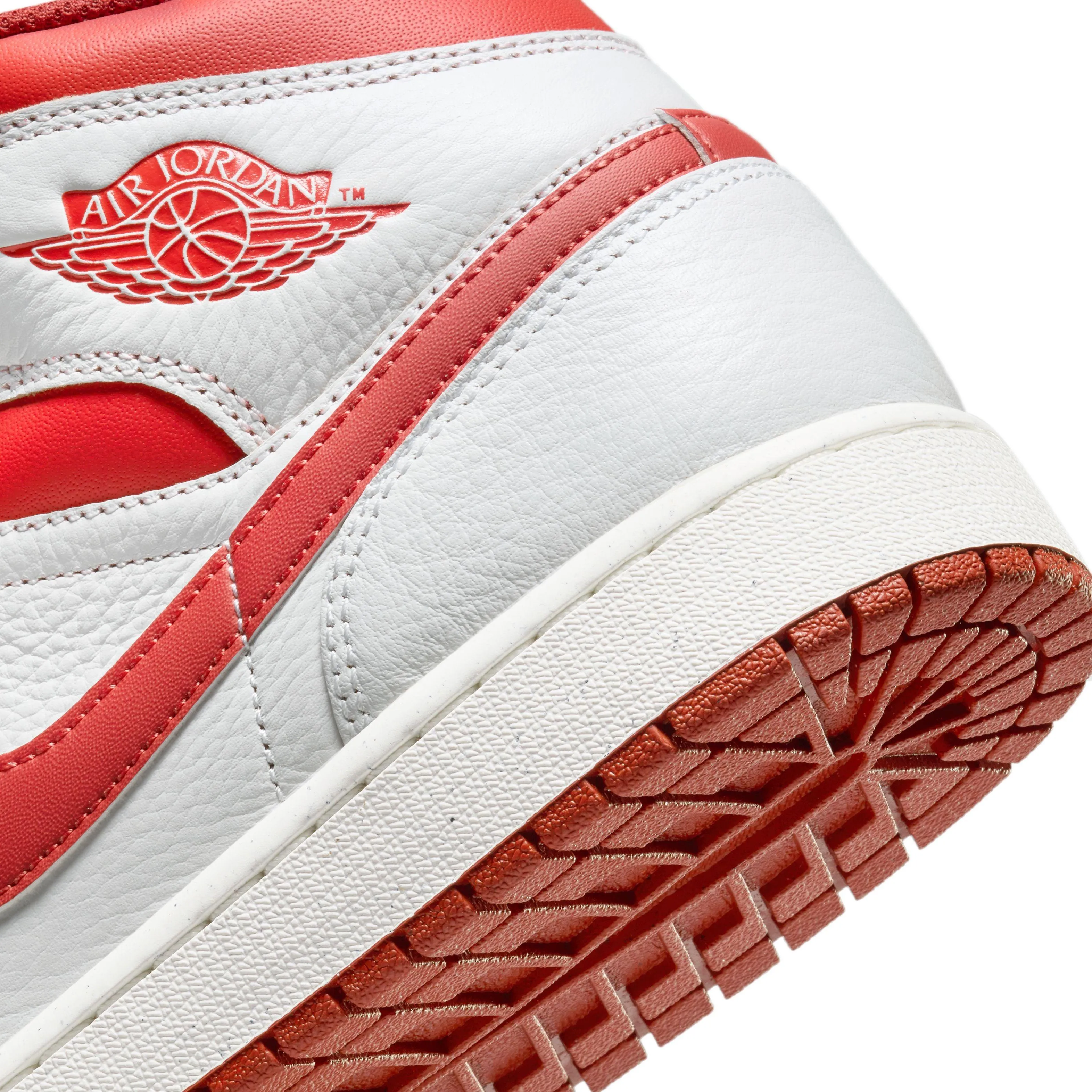 Air Jordan 1 Mid SE 'Rouge Dune'