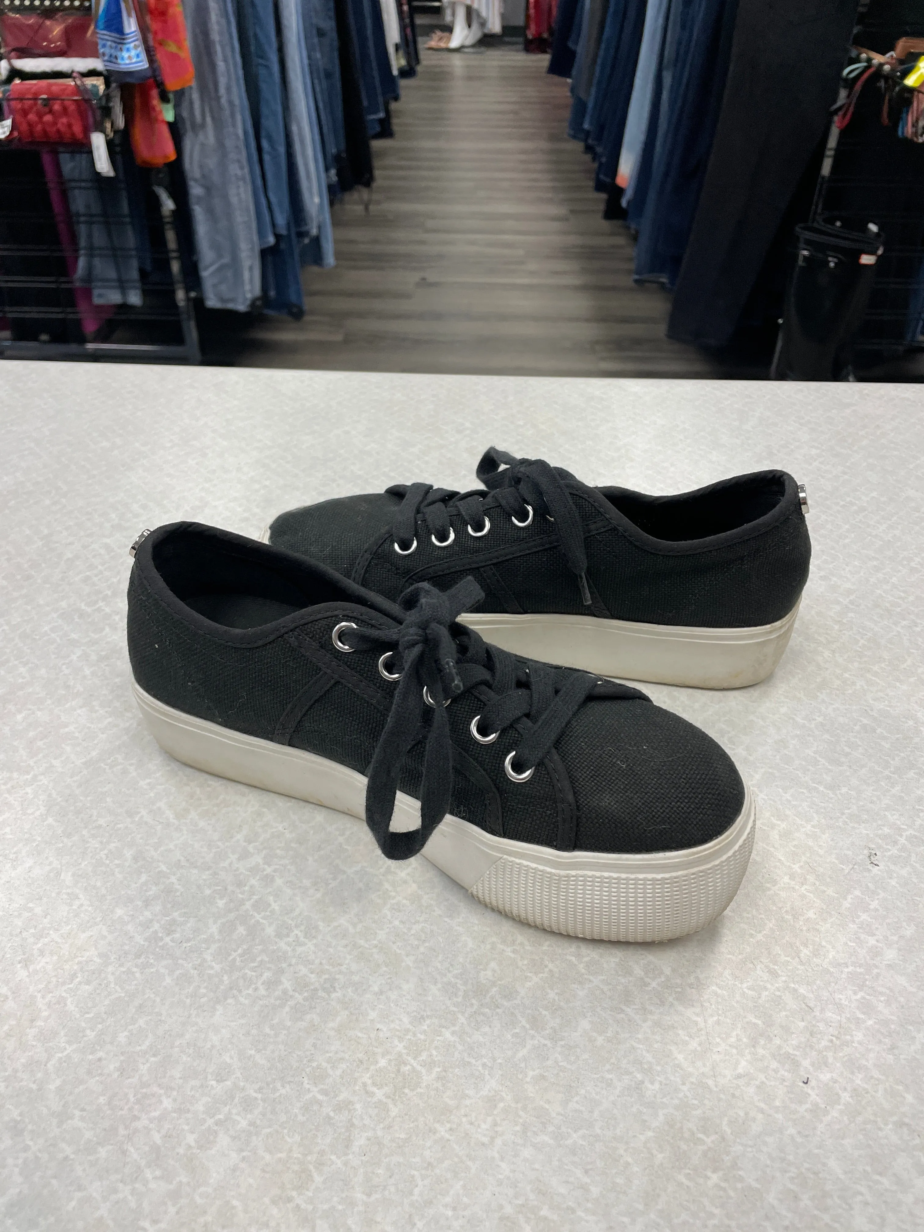 Chaussures Sneakers Noir & Blanc à Plateforme Steve Madden, Taille 6.5