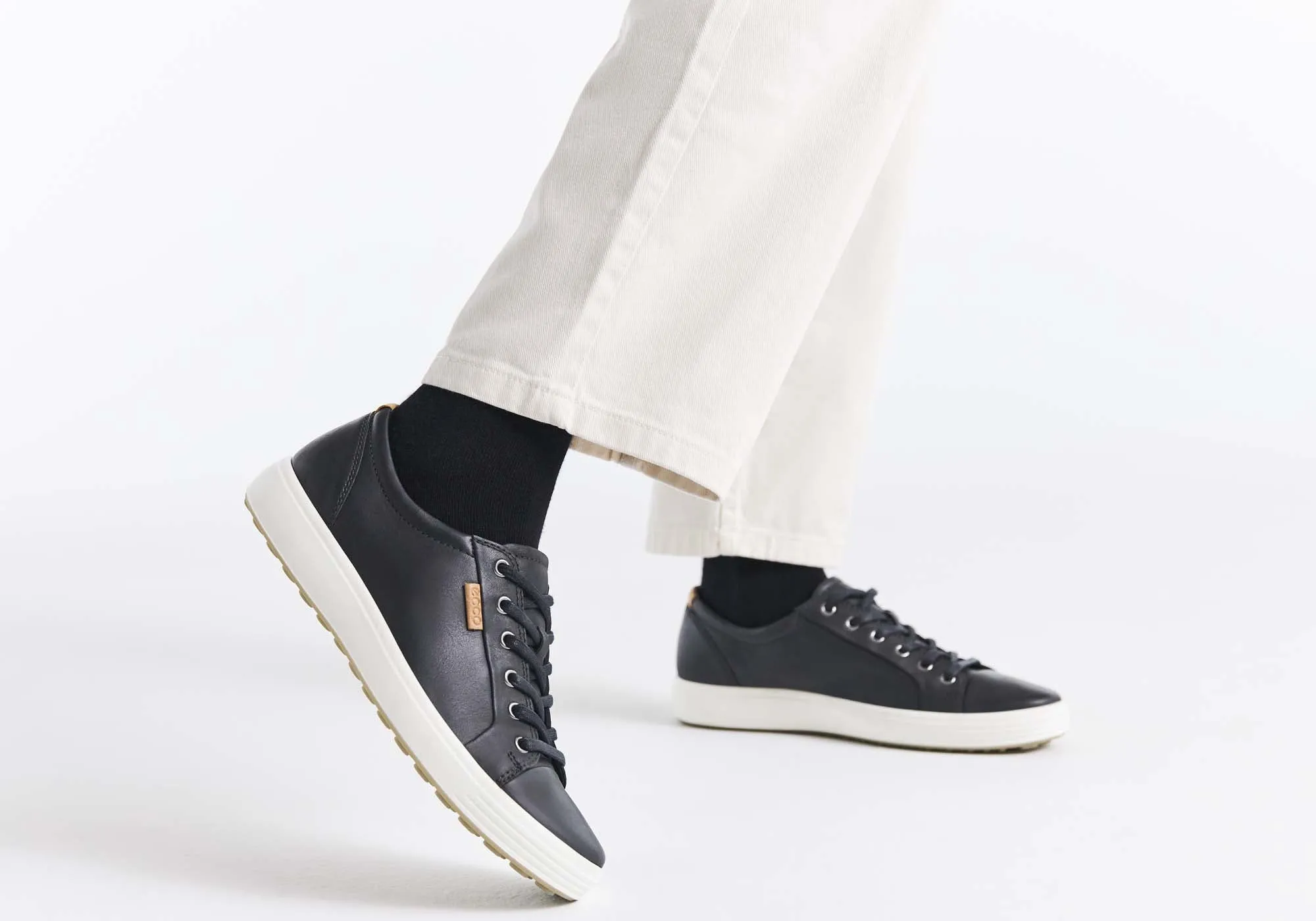 ECCO Chaussures de Sport Décontractées Homme Soft 7 en Cuir Confortable à Lacets