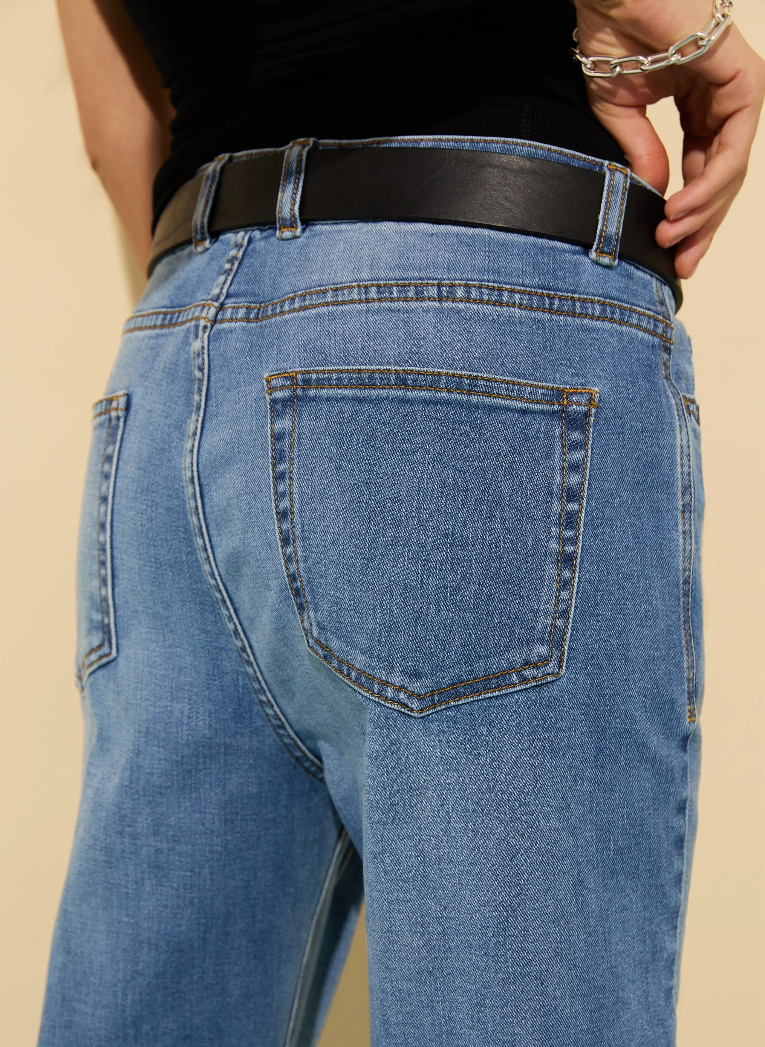 Eda Jean Boyfriend en Coton Biologique Élastique | Indigo Lavé Clair