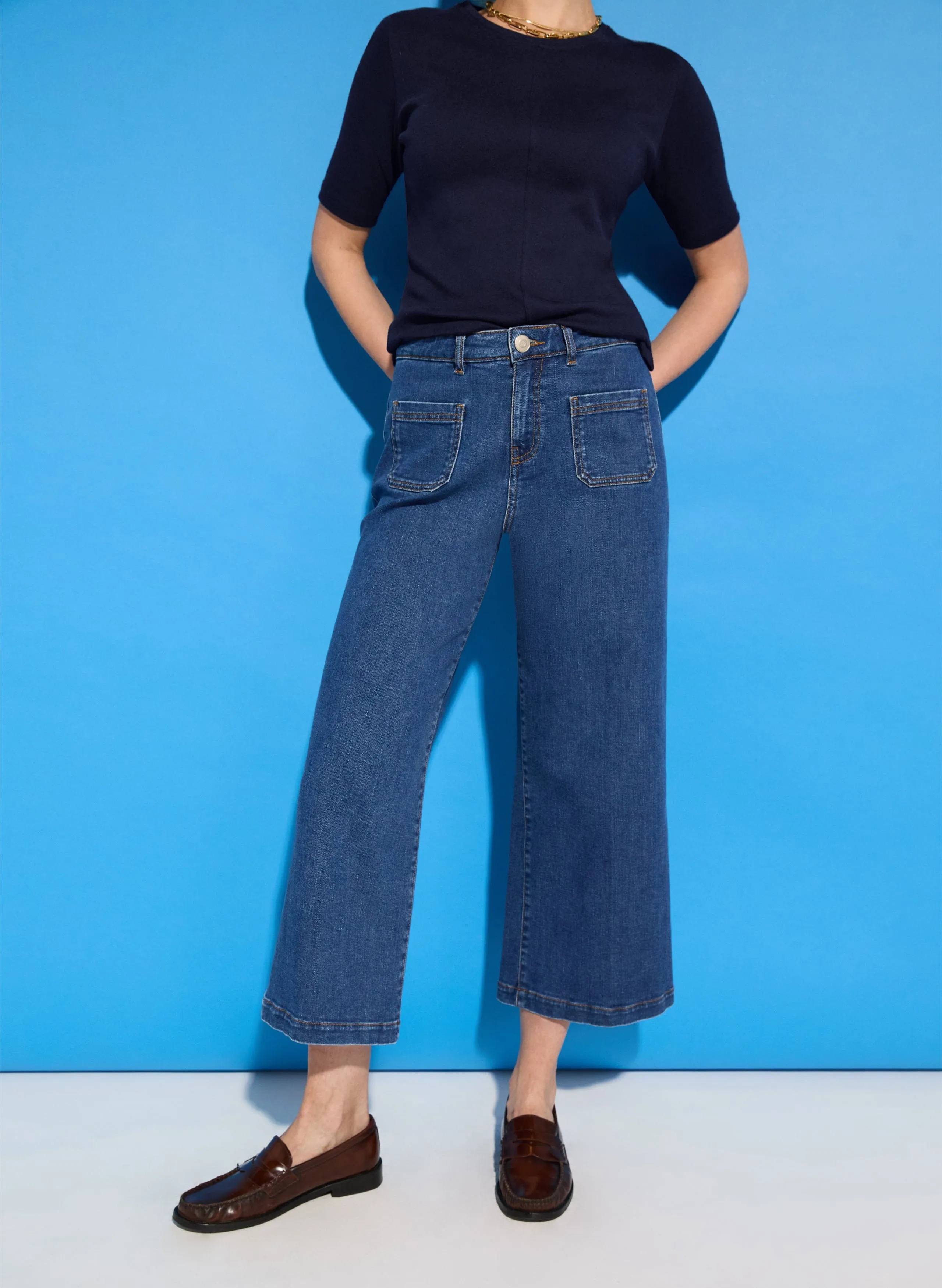 Jena Jean large coupe courte en coton bio extensible | Indigo délavé