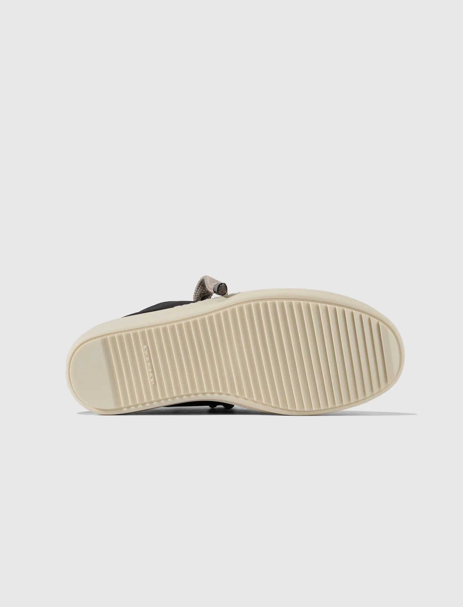 BASKETS BASSES EN DENTELLE JUMBO 