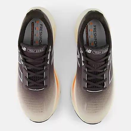 New Balance Chaussure de Sport Homme Fresh Foam X 1080v14 en Ciment Noir avec Angora et Mangue Brûlante