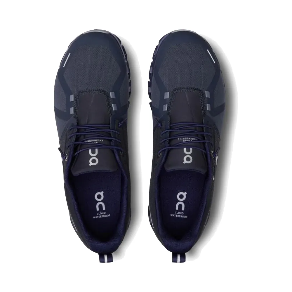 Chaussure de sport imperméable On Men's Cloud 5 en bleu marine/encre