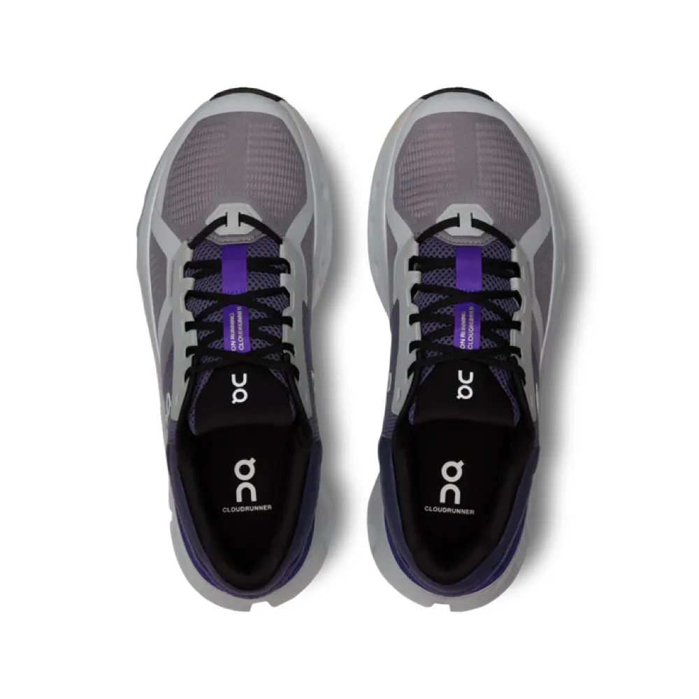 Sur la basket Cloudrunner 2 pour homme en couleur Sable/Indigo