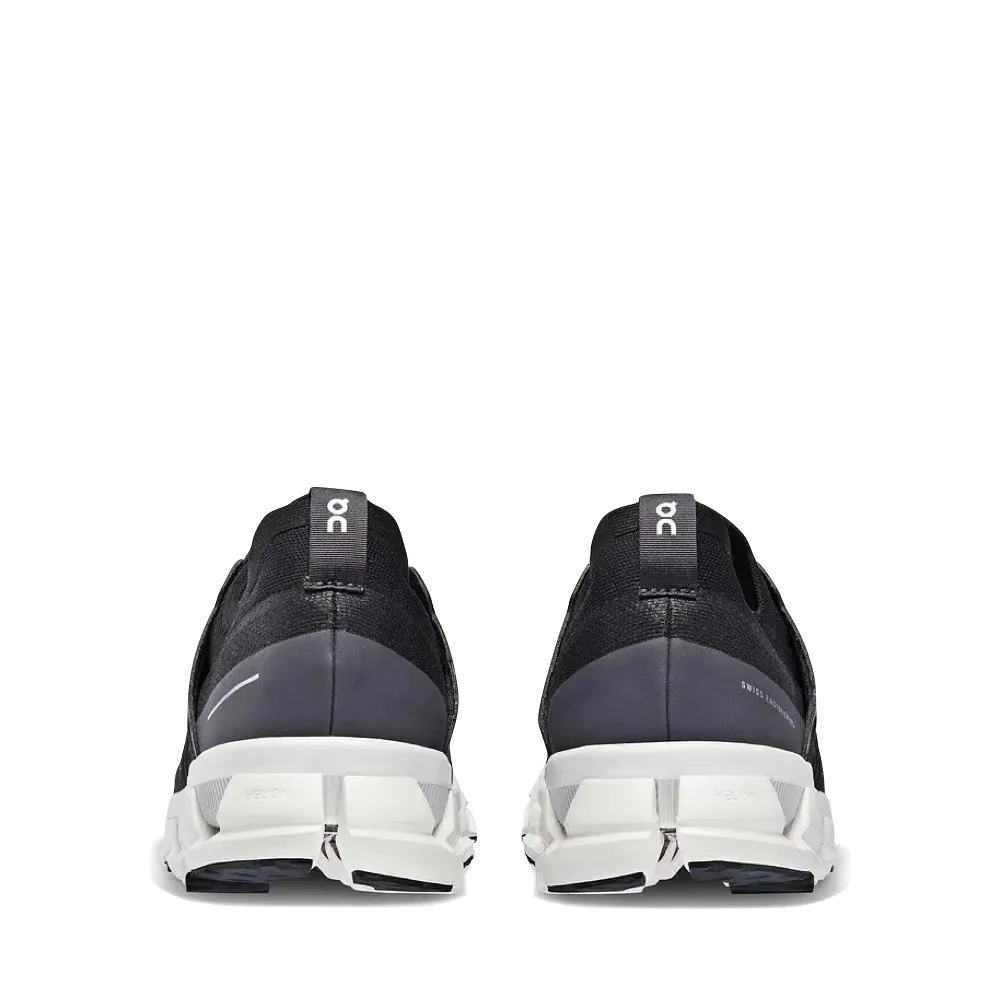 Sur la chaussure de sport Cloudswift 3 pour hommes en noir uni