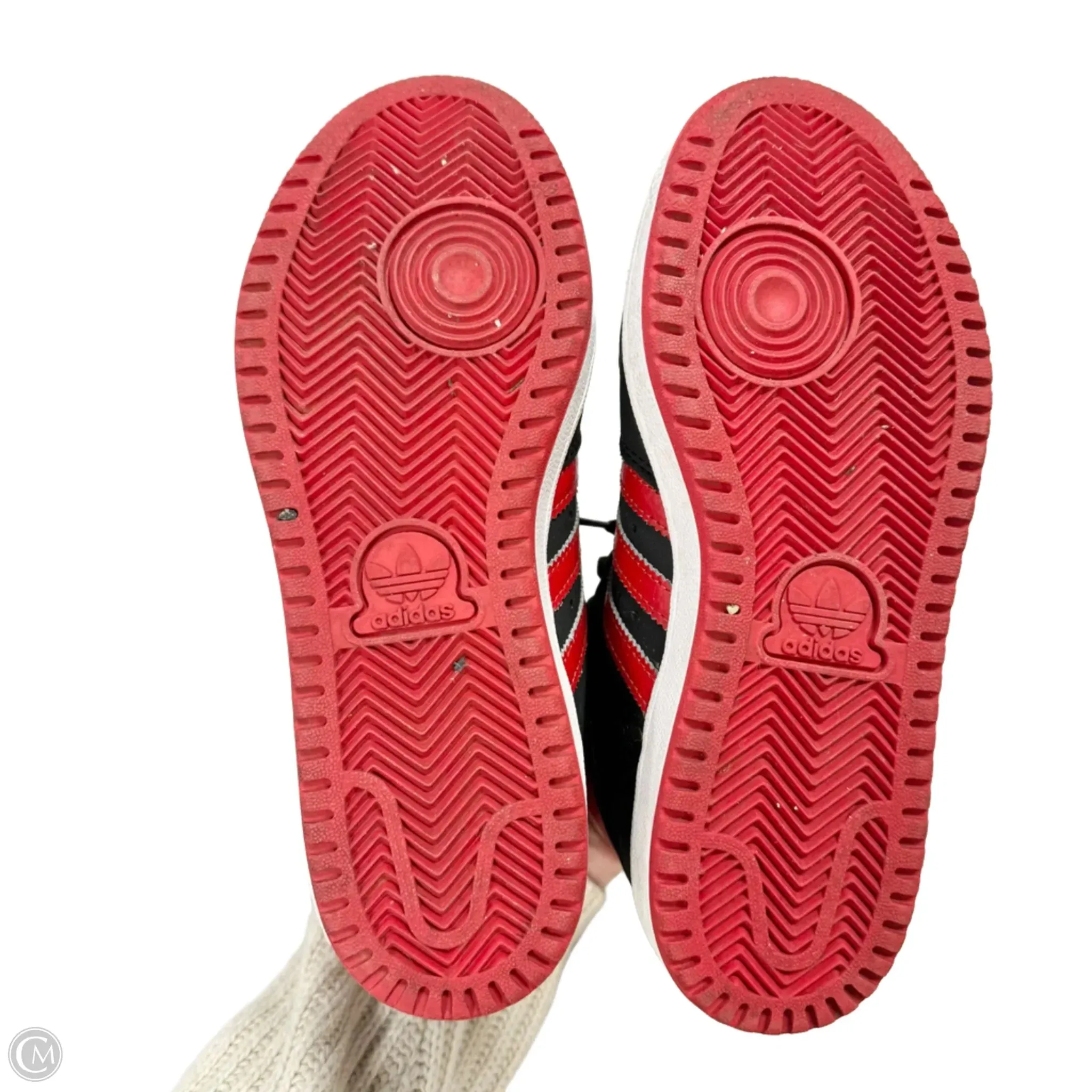 Chaussures Sneakers par Adidas en Noir & Rouge, Taille : 7