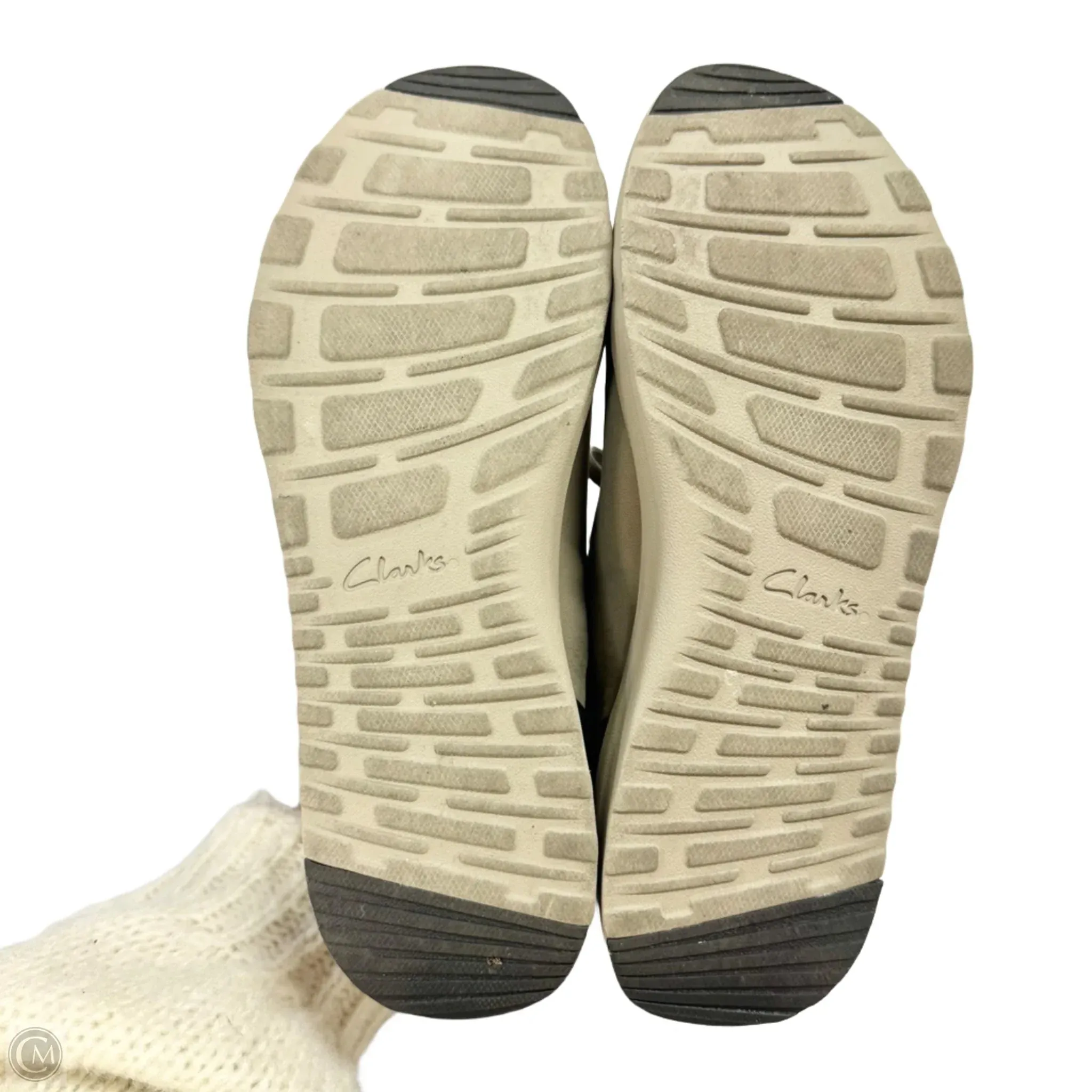 Chaussures Sneakers par Clarks en Noir & Gris, Taille : 8.5