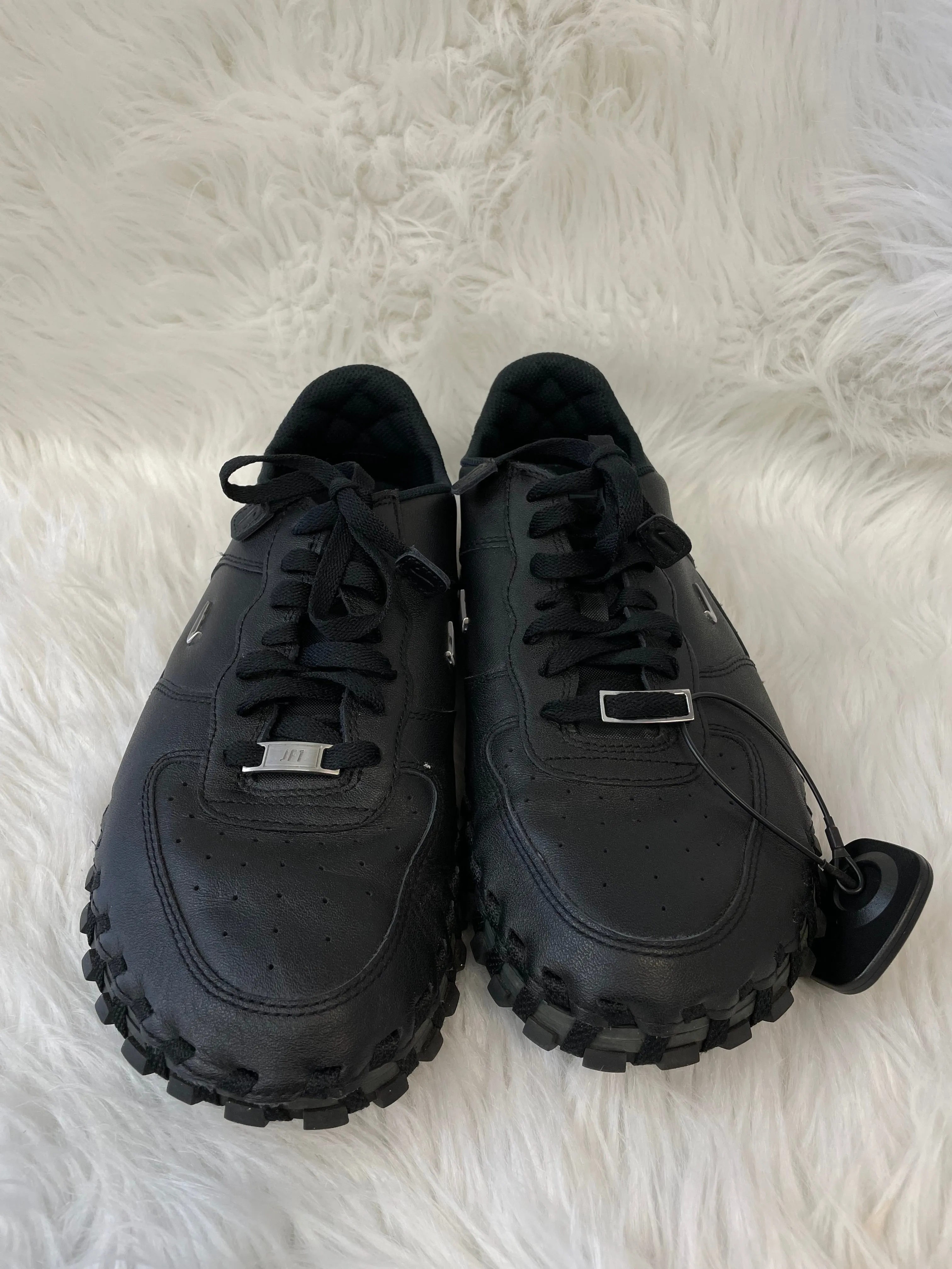 Chaussures Sneakers par Nike en noir, Taille : 11