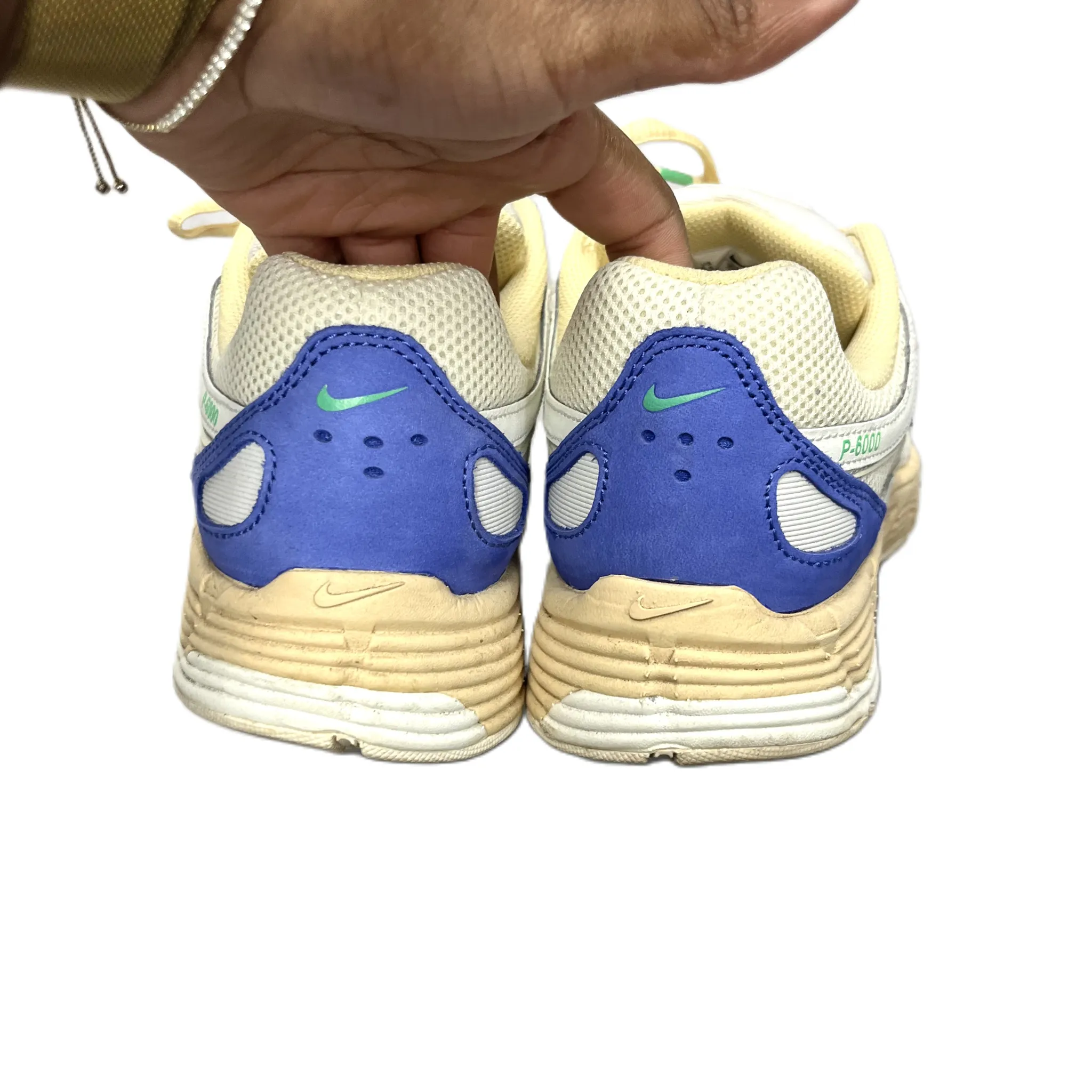 Chaussures Sneakers Nike en Bleu & Beige, Taille : 11