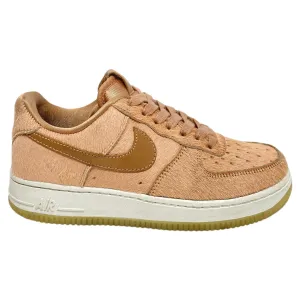 Chaussures Sneakers par Nike en pêche, Taille : 6.5