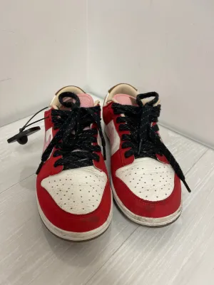 Chaussures Sneakers par Nike en rose et rouge, Taille : 8