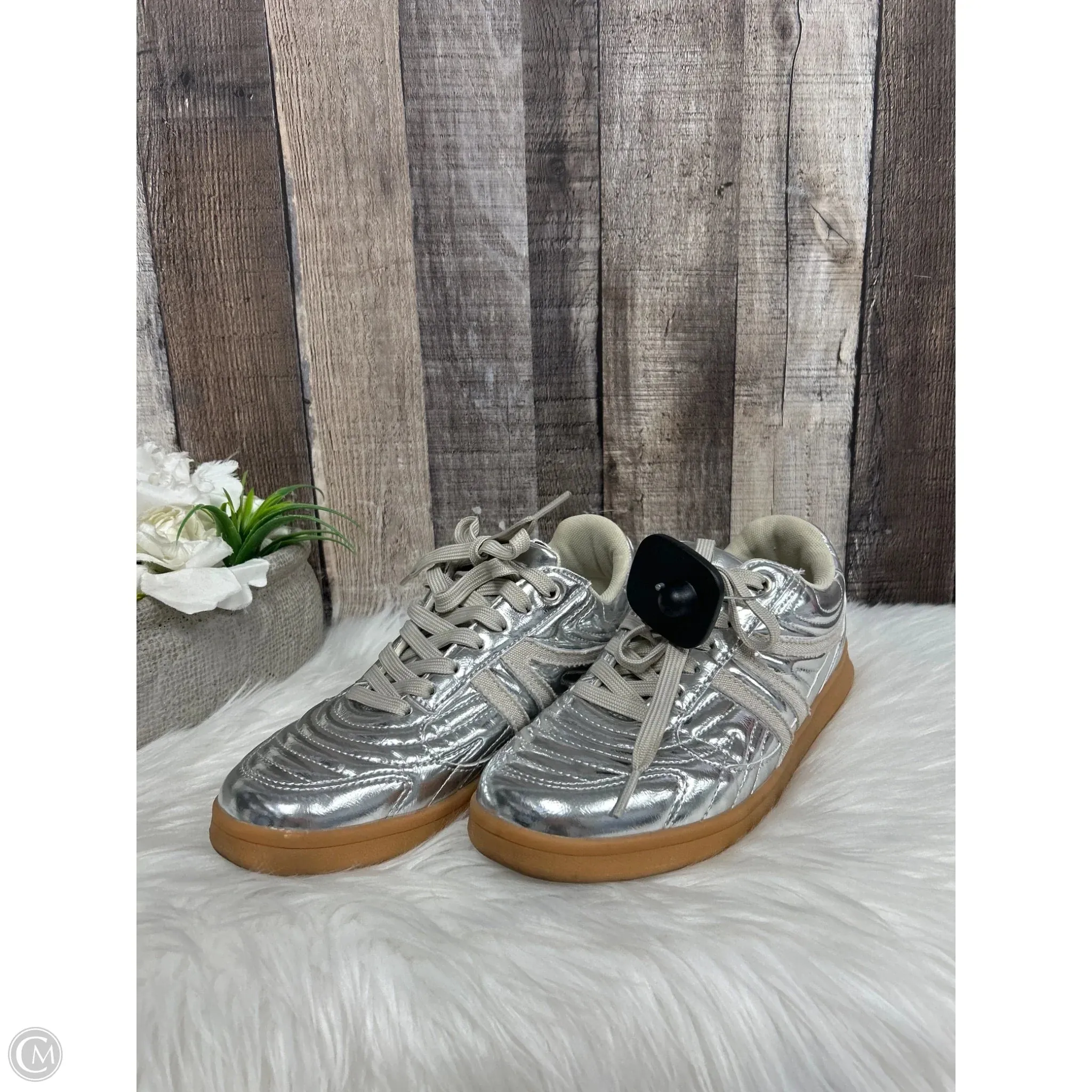 Chaussures Sneakers Par Steve Madden En Argent, Taille : 9
