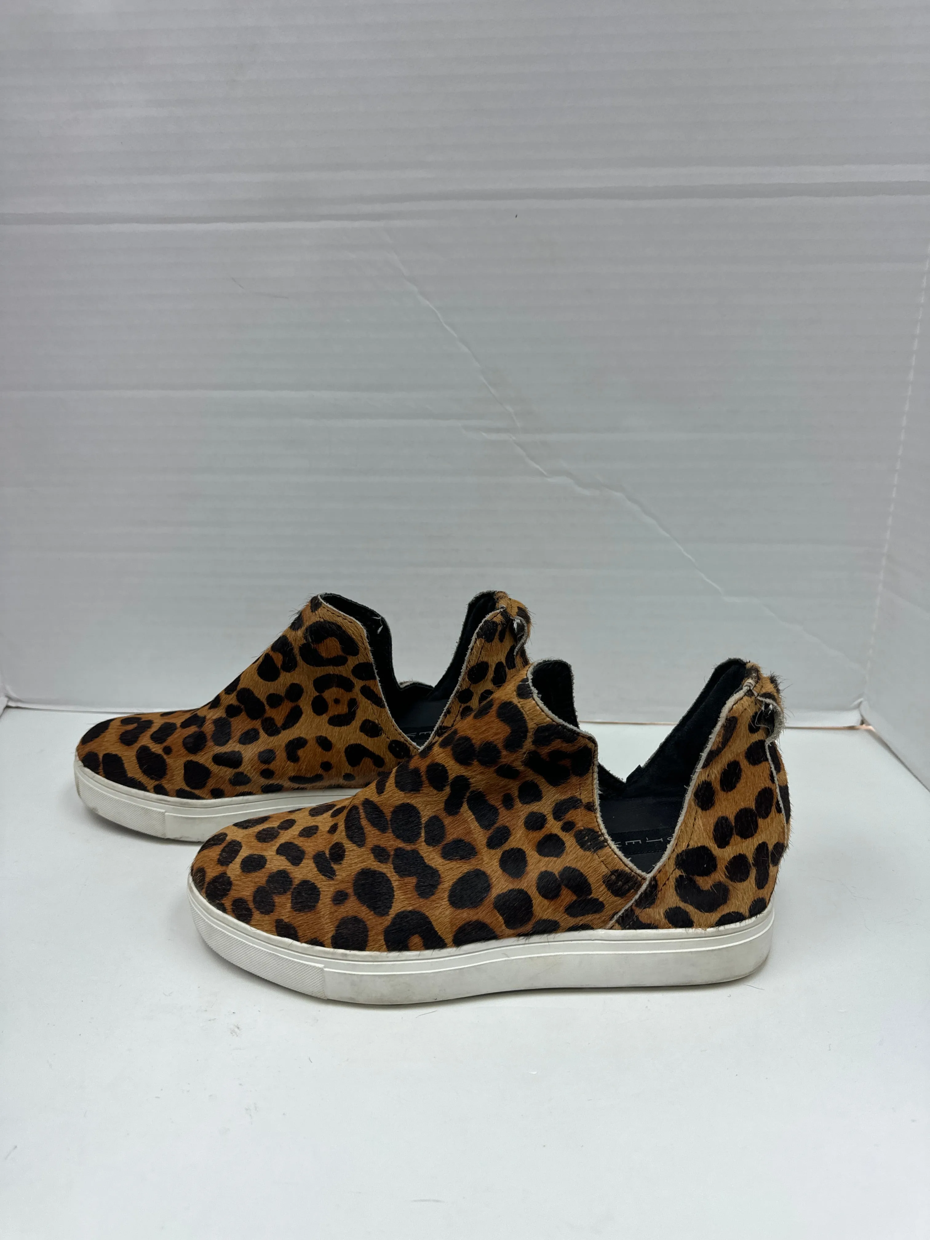 Chaussures Sneakers par Steve Madden  Taille : 7