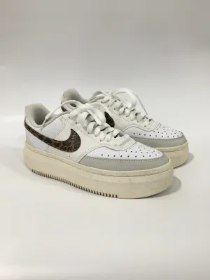 Chaussures Sneakers Plateforme Par Nike En Blanc, Taille : 7