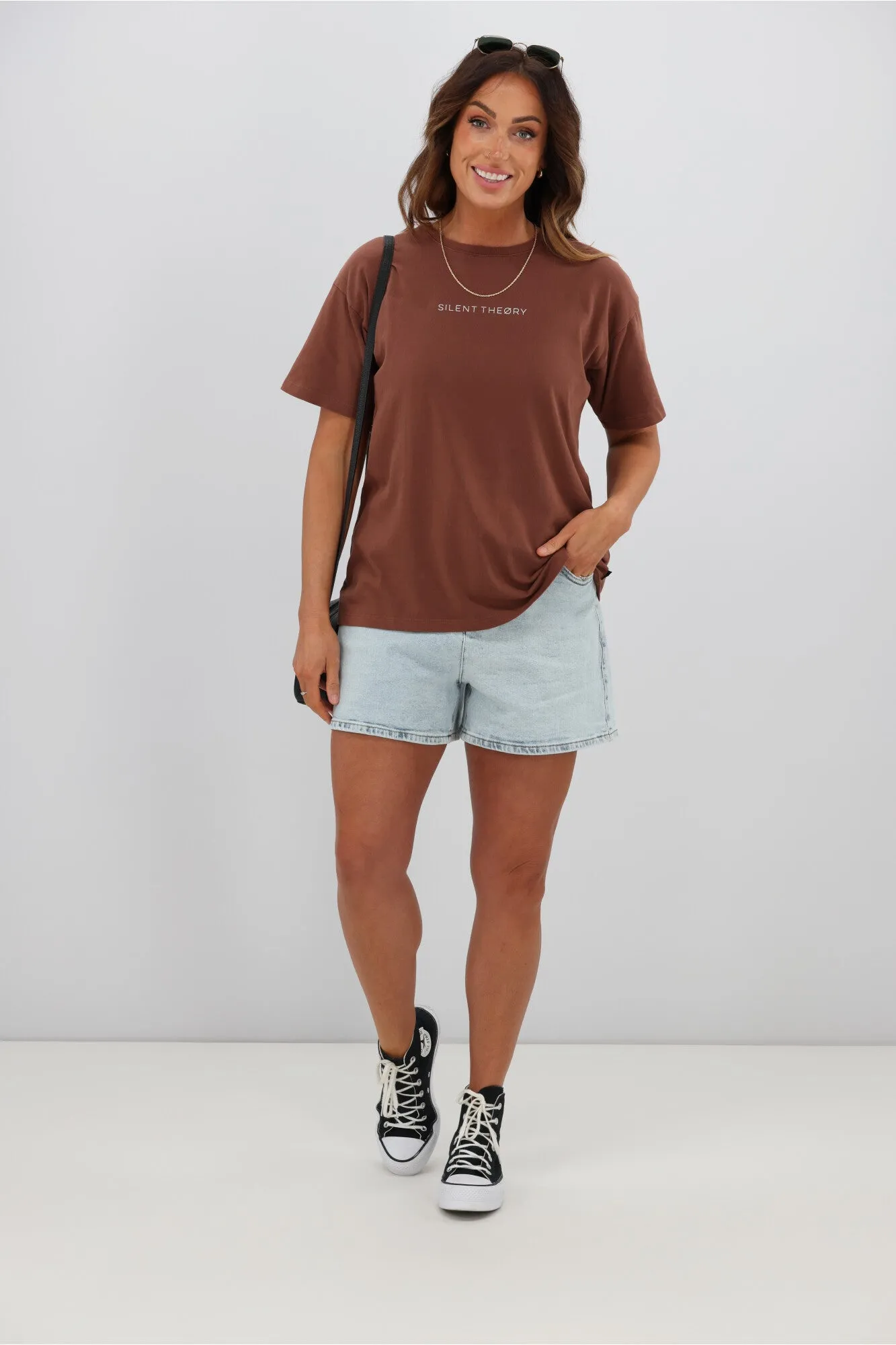 T-shirt Marron avec Logo Silent Theory