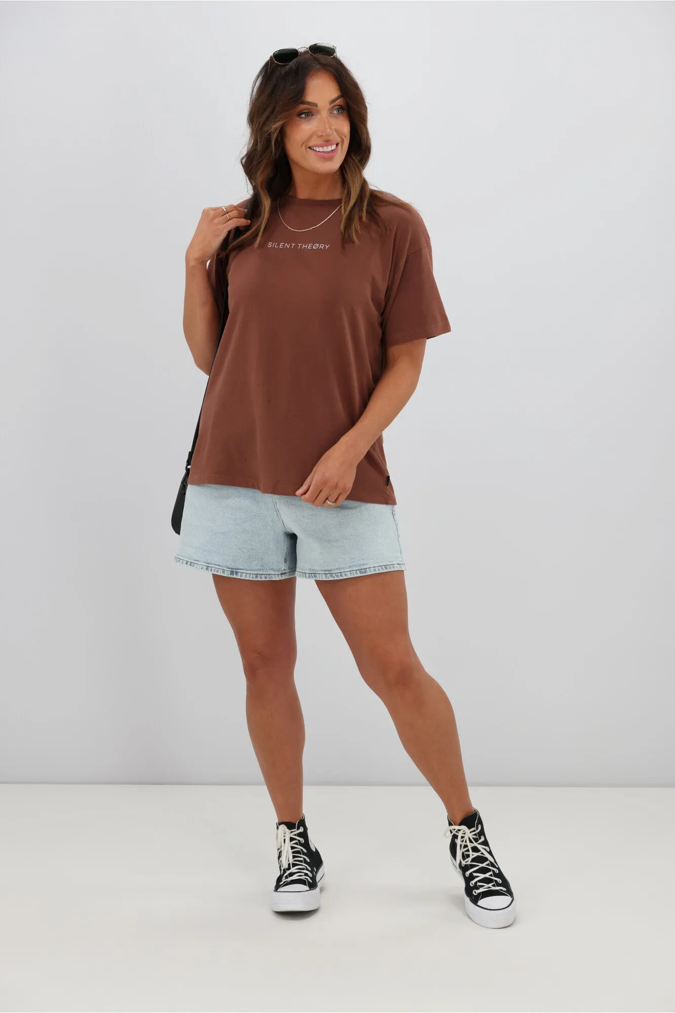 T-shirt Marron avec Logo Silent Theory
