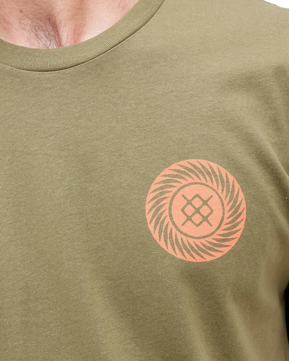 T-shirt Gyrate de Stance Clothing en vert militaire