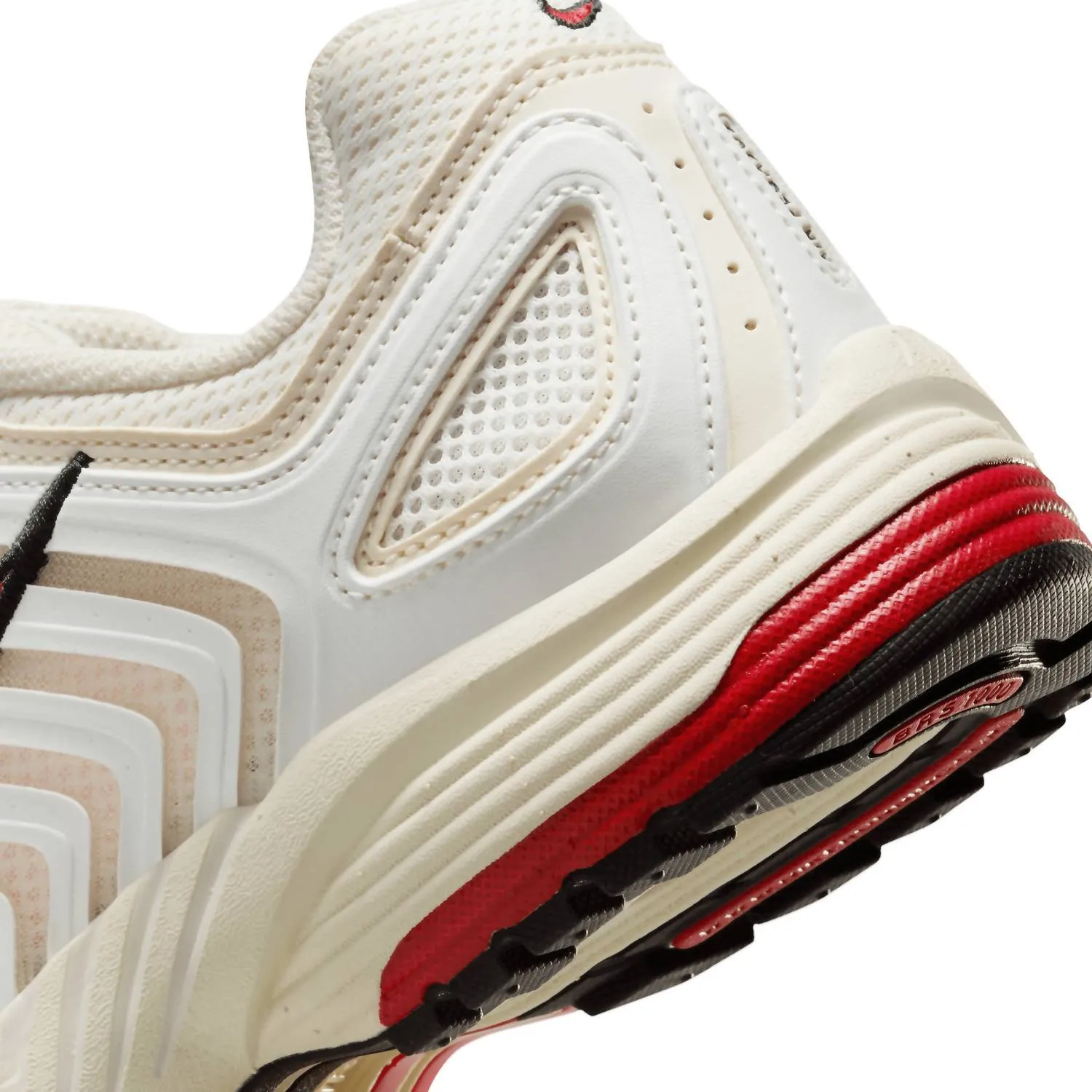 Baskets Air Pegasus 2005 pour Femme en Blanc Rouge Gymnase