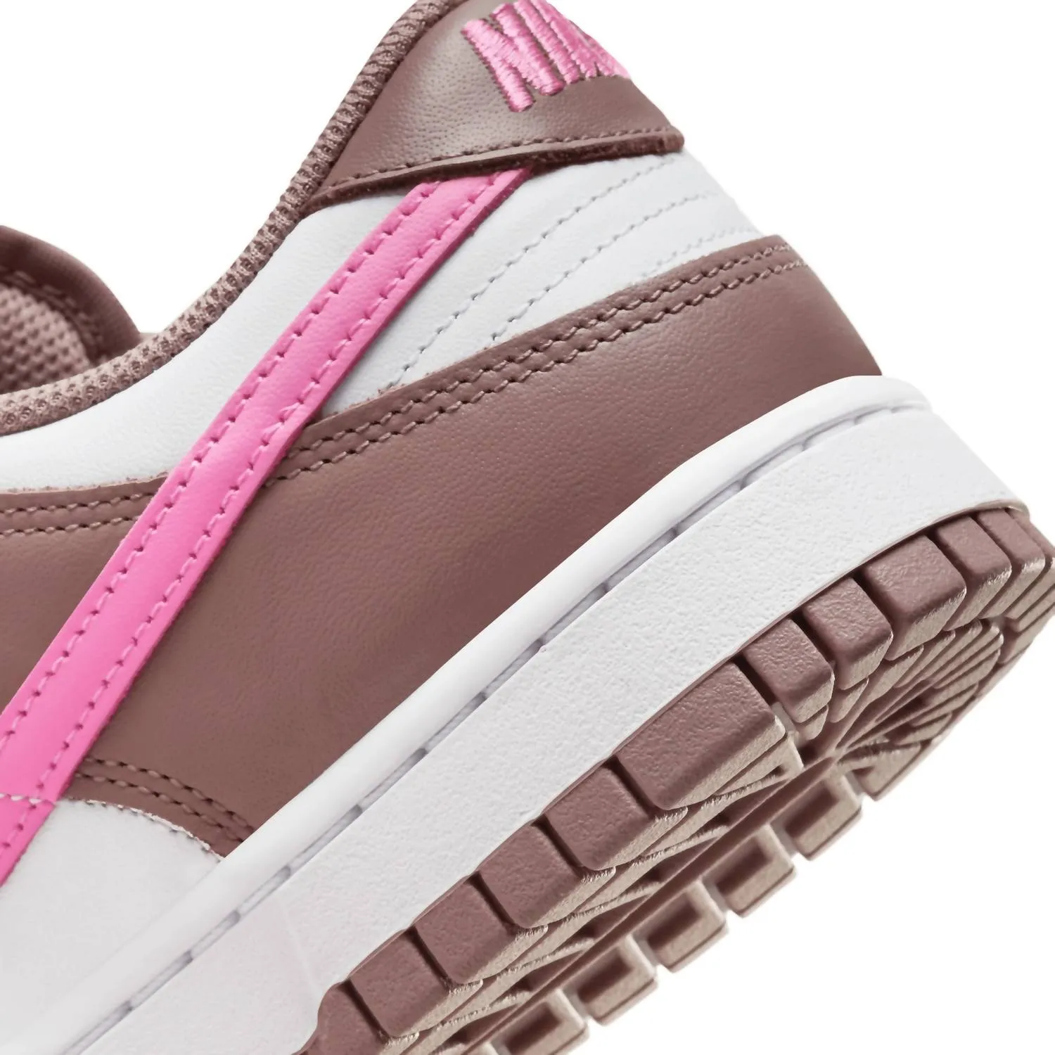 Basket Dunk Low Femme en Rose Mauve Fumé