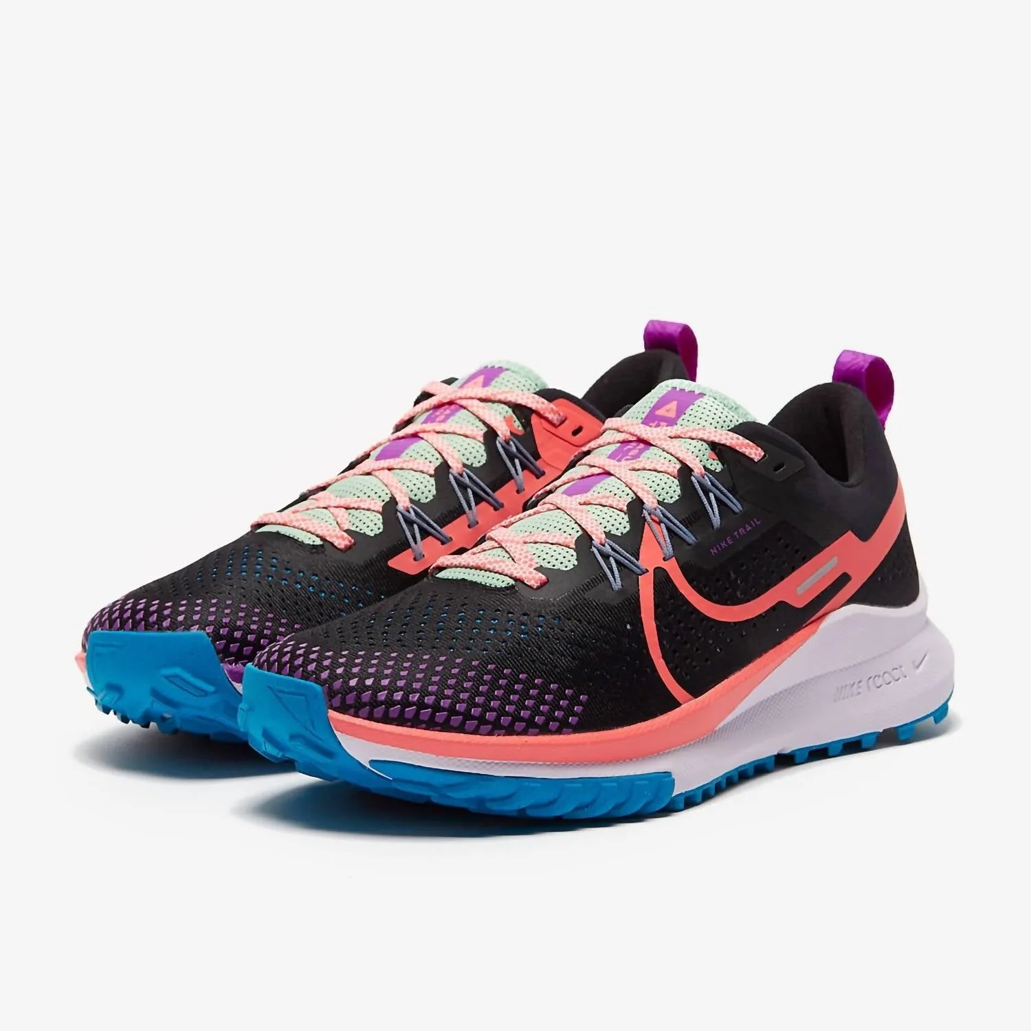Chaussure de trail React Pegasus 4 pour femme en noir/magie braise-violet