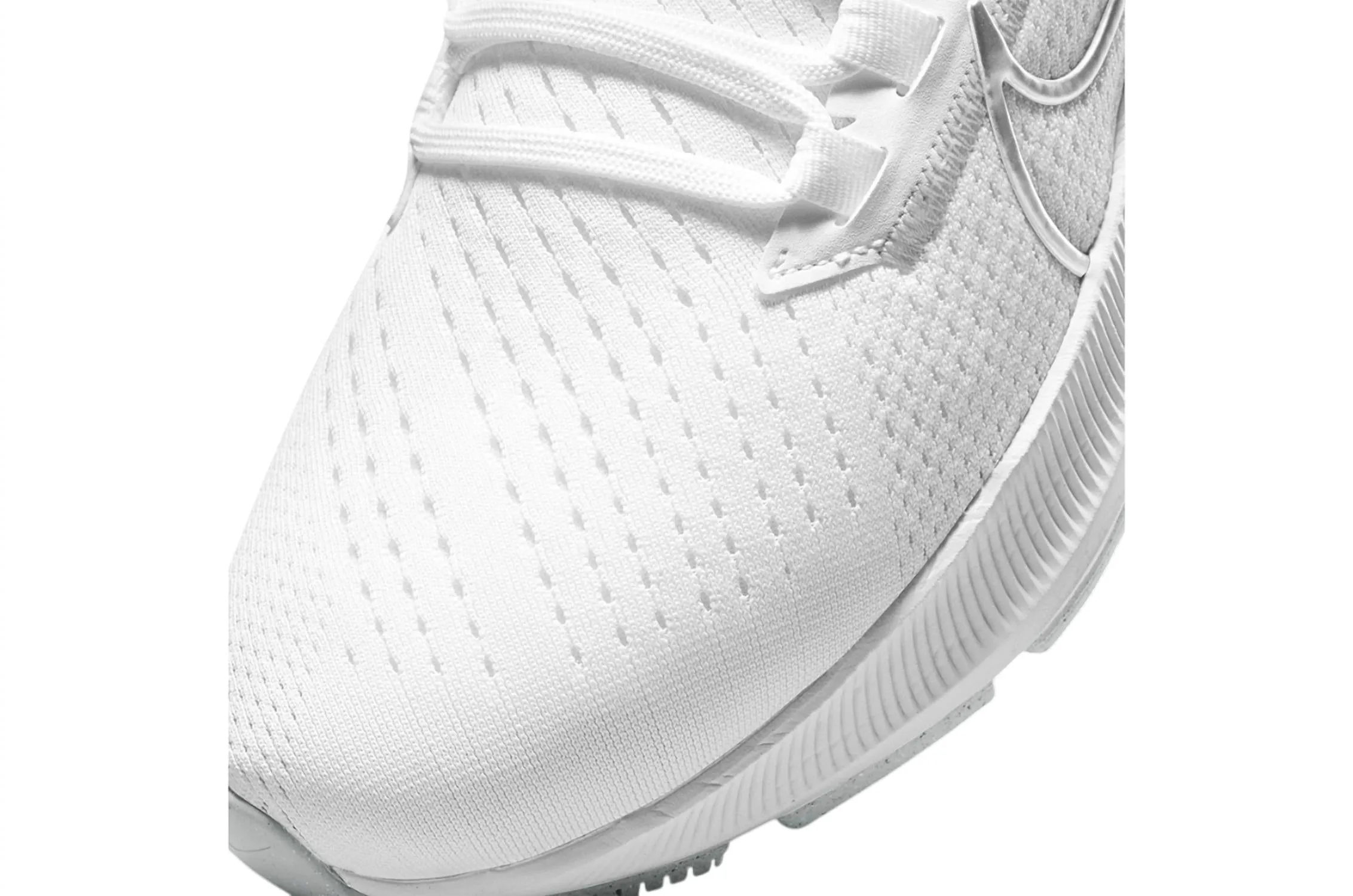 Baskets Femme Air Zoom Pegasus 38 en Blanc/Argent