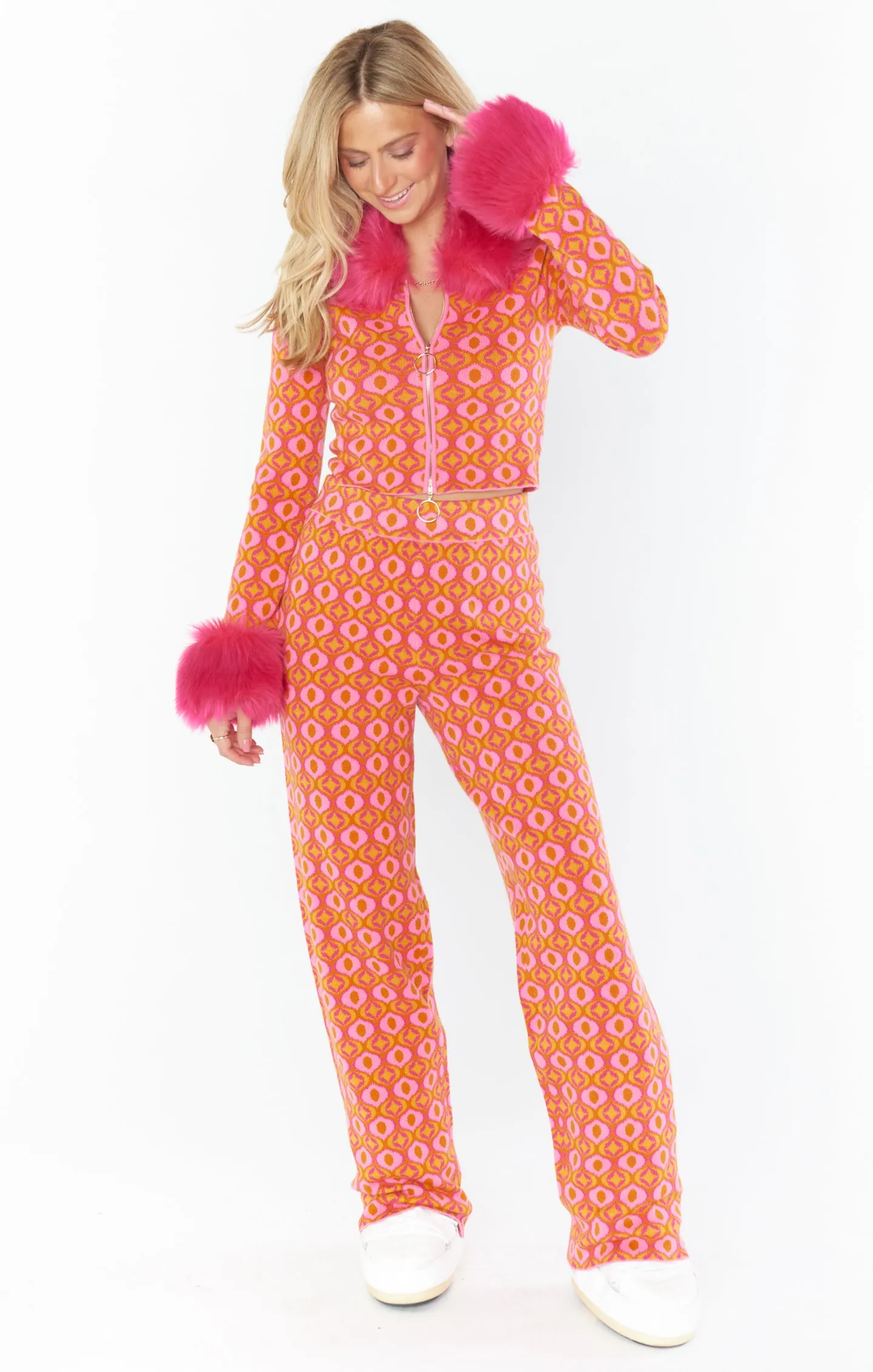 Zermatt Zip Up ~ Jacquard géométrique rose en fausse fourrure